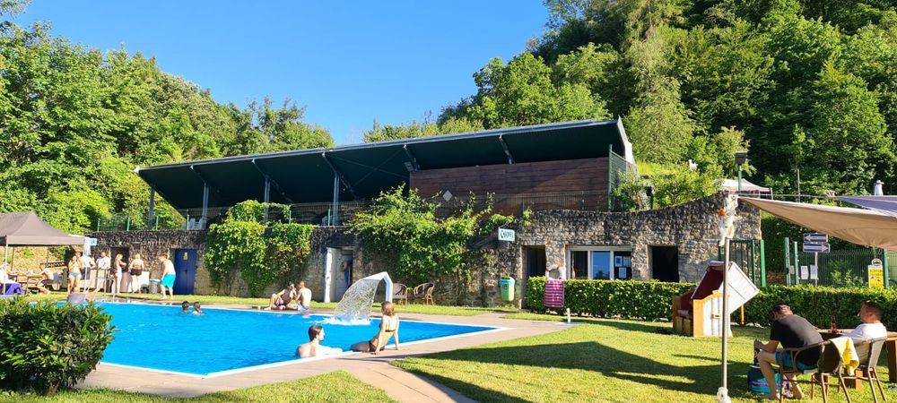 Camping Wollefsschlucht Echternach Luxemburg Schwimmbad piscine swimmingpool zwembad